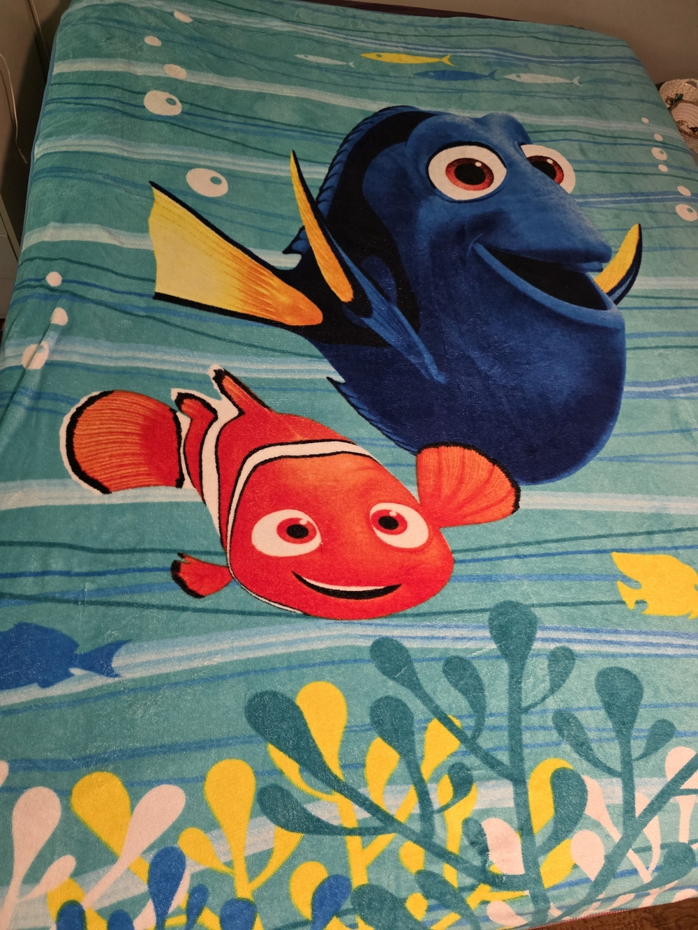 Disney Pixar Finding Dory Finding Nemo Blanket Throw 82" x 69" Twin size